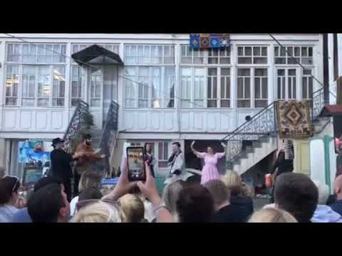 Global Theater მიუზიკლი \"ტფილისური ეზო\" - Мюзикл \"Тифлисский дворик\"    chxubi  chxubi
