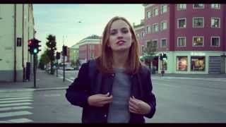 Miniatura del video "Marit Larsen - I Don't Want To Talk About It"