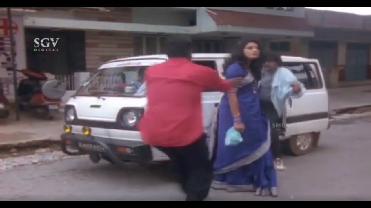 Anju's Boyfriend Saved Prema From Goons | Gajina Mane Kannada Movie Scene