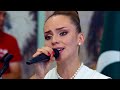 Belarusian singer performs Aaj Bazaar mein. Acoustic version