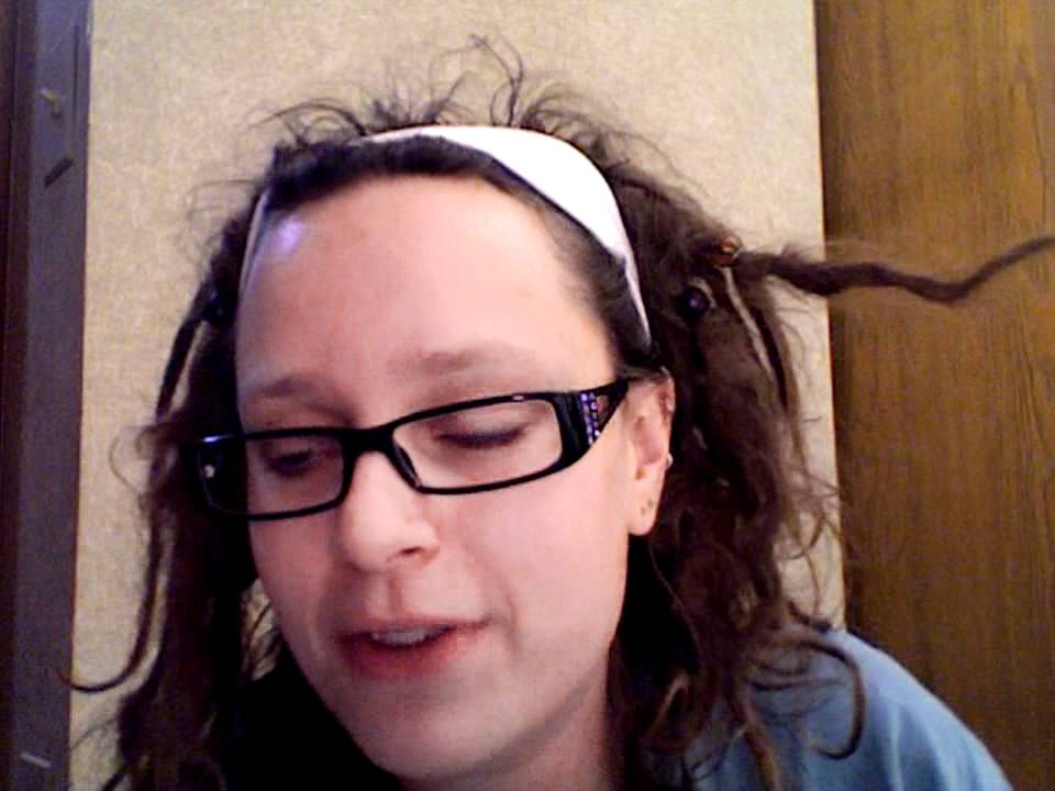 (GRAPHIC) Sewing Machine Accident - YouTube