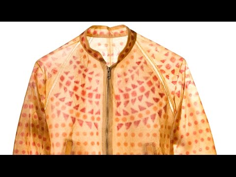 Video: British designer releases clothes from bacteria