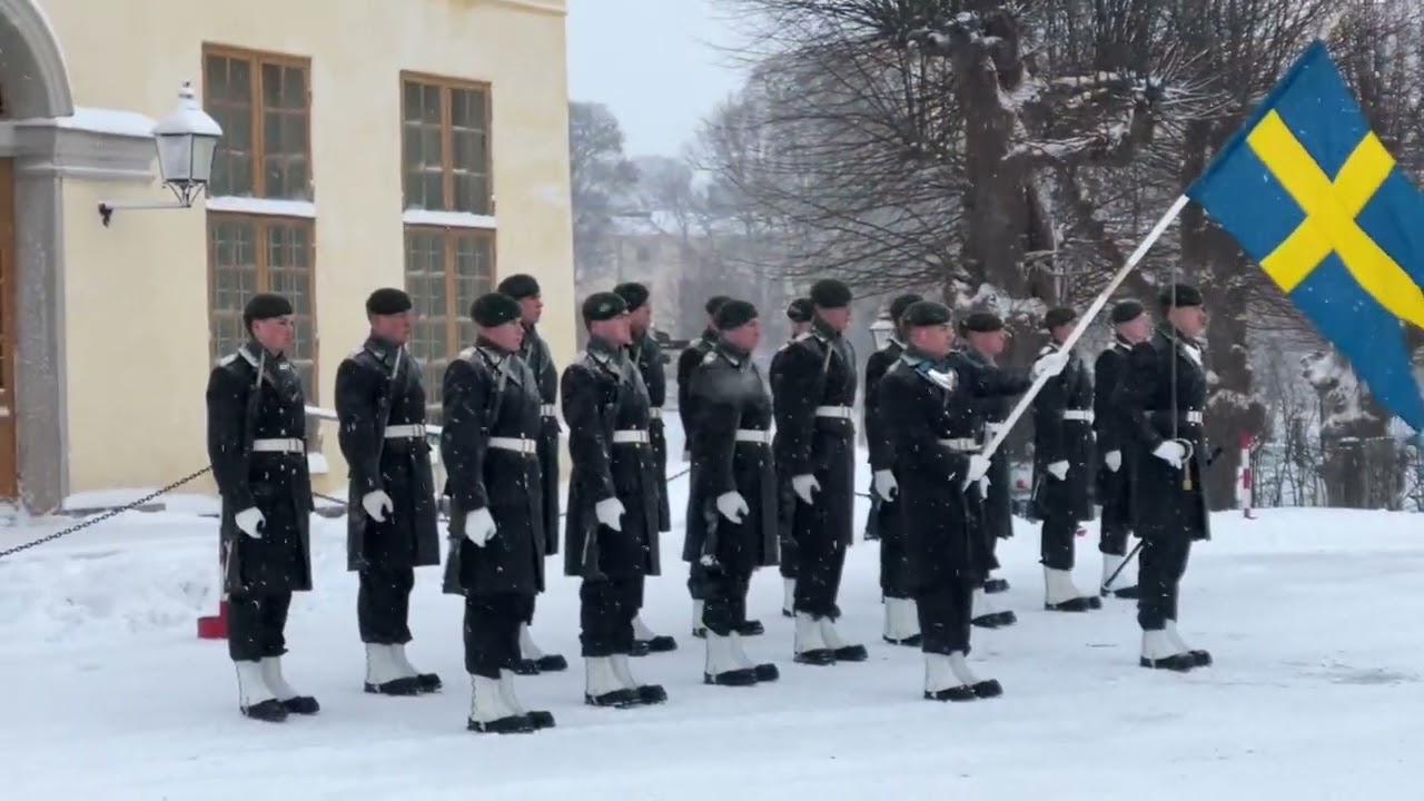 Drottningholms Slott vaktavlösning. P7 Revingehed - LIVREGEMENTETS HUSARER K 3 Karlsborg 2023-03-08