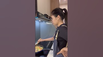 Cơm rang hệ lười 27k mua siêu thị #food #xuhuong #beuday #shorts #asiancity #travel #hanoi #vlog