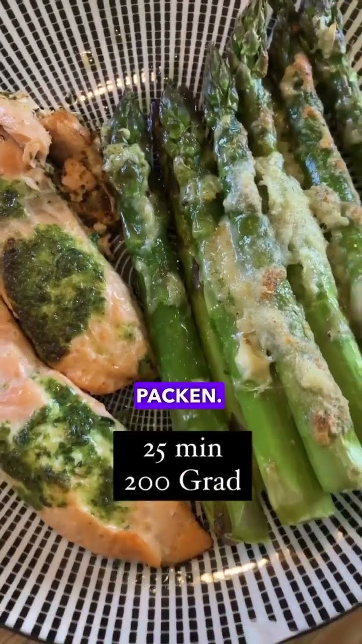 Grüner Spargel mit Knoblauch-Parmesan-Butter Köstlich! Unser grüner ...