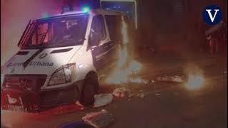 Así logró escapar el policía del furgón incendiado durante los disturbios de Barcelona