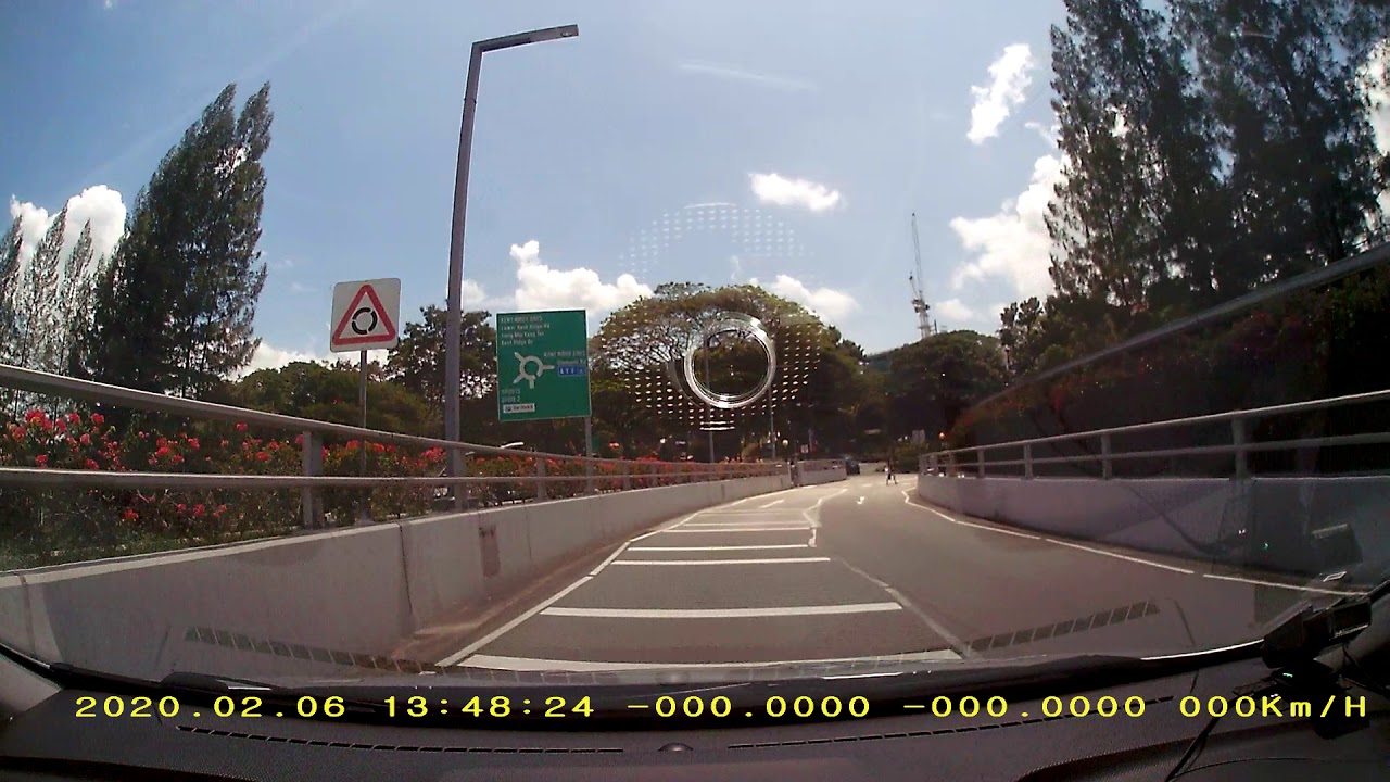 Motorcyclist failed to give way at roundabout - YouTube