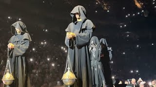 Madonna performs “Ritual/ Like A Prayer”Celebration Tour KIA Forum Resimi