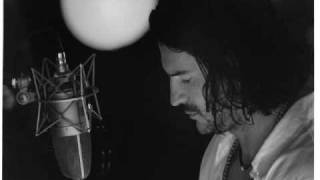 Video thumbnail of "Soledad - Ricardo Arjona"