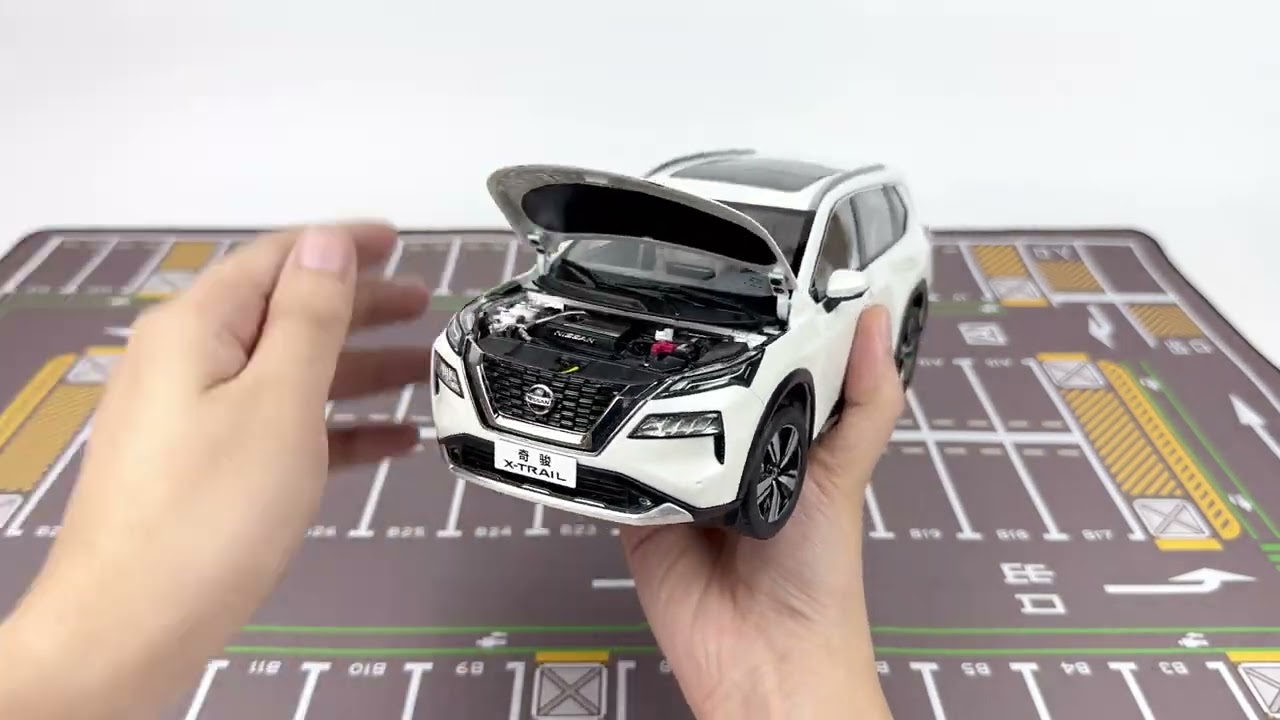 1:18 Scale Nissan X-Trail 2022 Diecast Miniature Car By Paudi