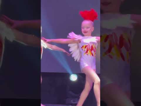 #танцы #джаз #отчетныйконцерт #перья #jazz #dancer #junior #miralike