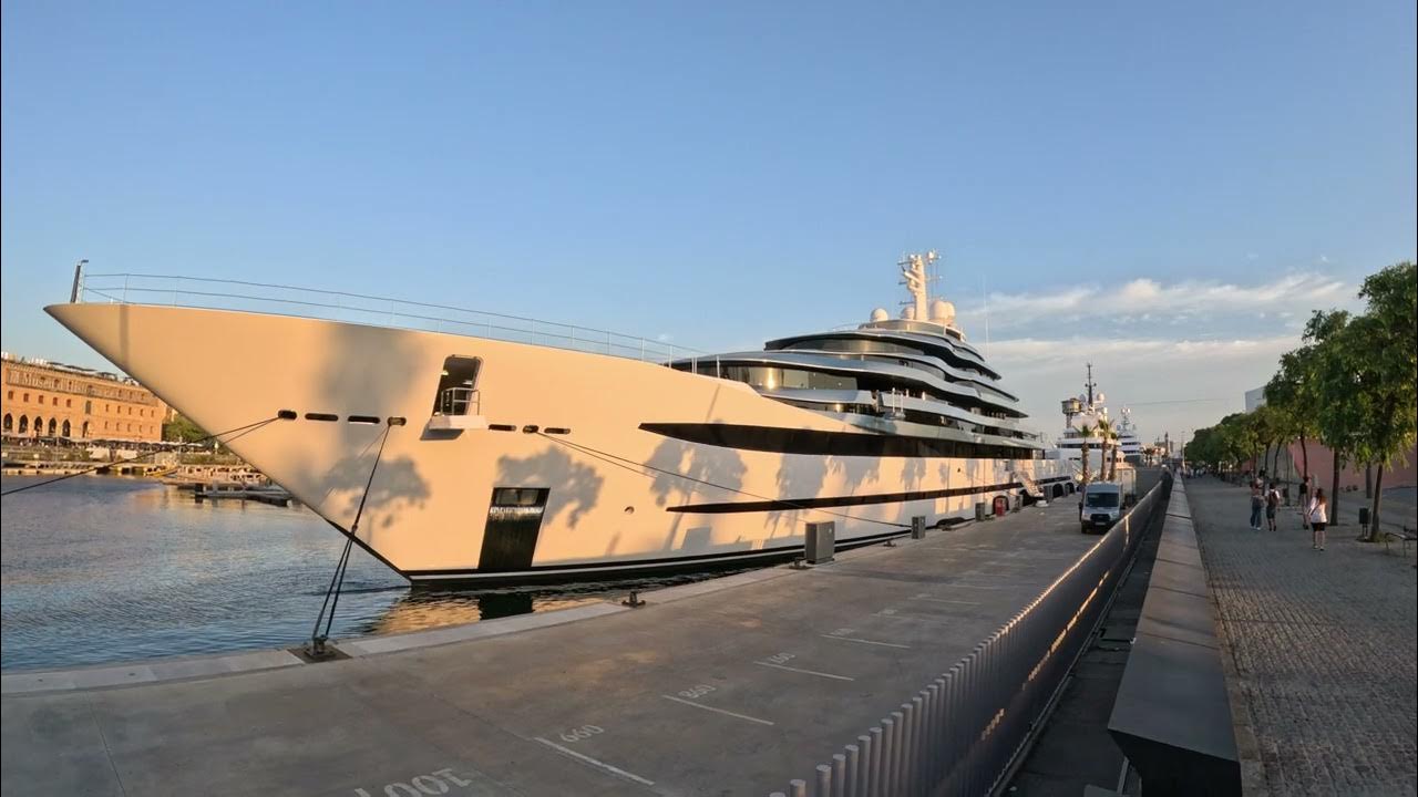 vava yacht barcelona