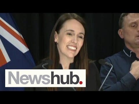 PM Ardern scraps COVID19 traffic light system announces public holiday for Queen  Newshub