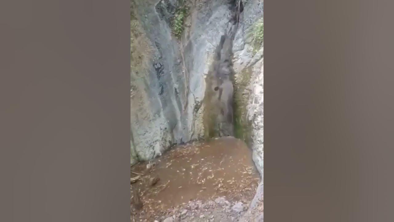 Пещера в ущелье уч Кош
