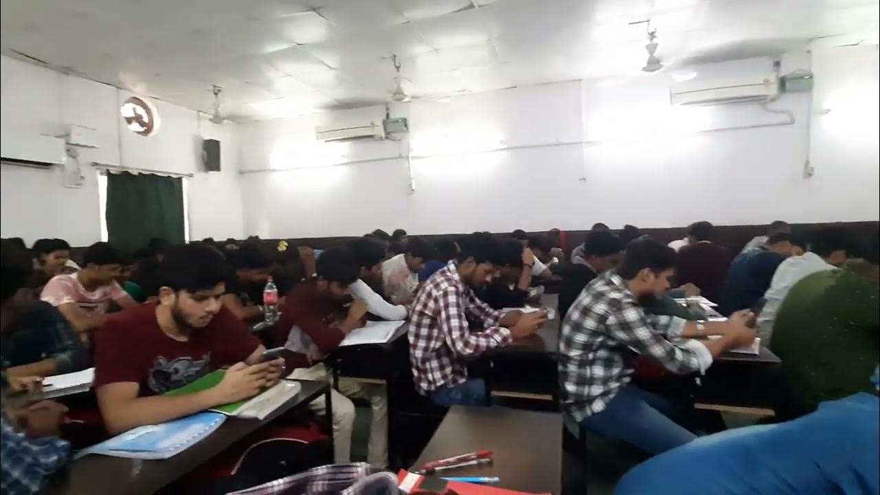 Lunch time in Goal Institute Buddha Colony Patna NEET Target Batch