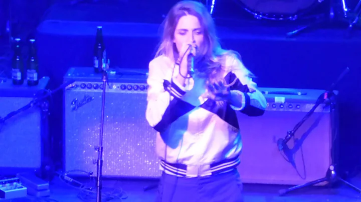 Petty Fest (Emily Armstrong) - Here Comes My Girl ...