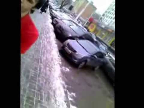 МТС: менеджер избивает клиента.