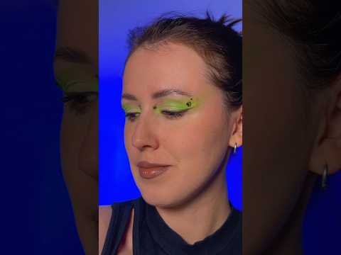 #makeup