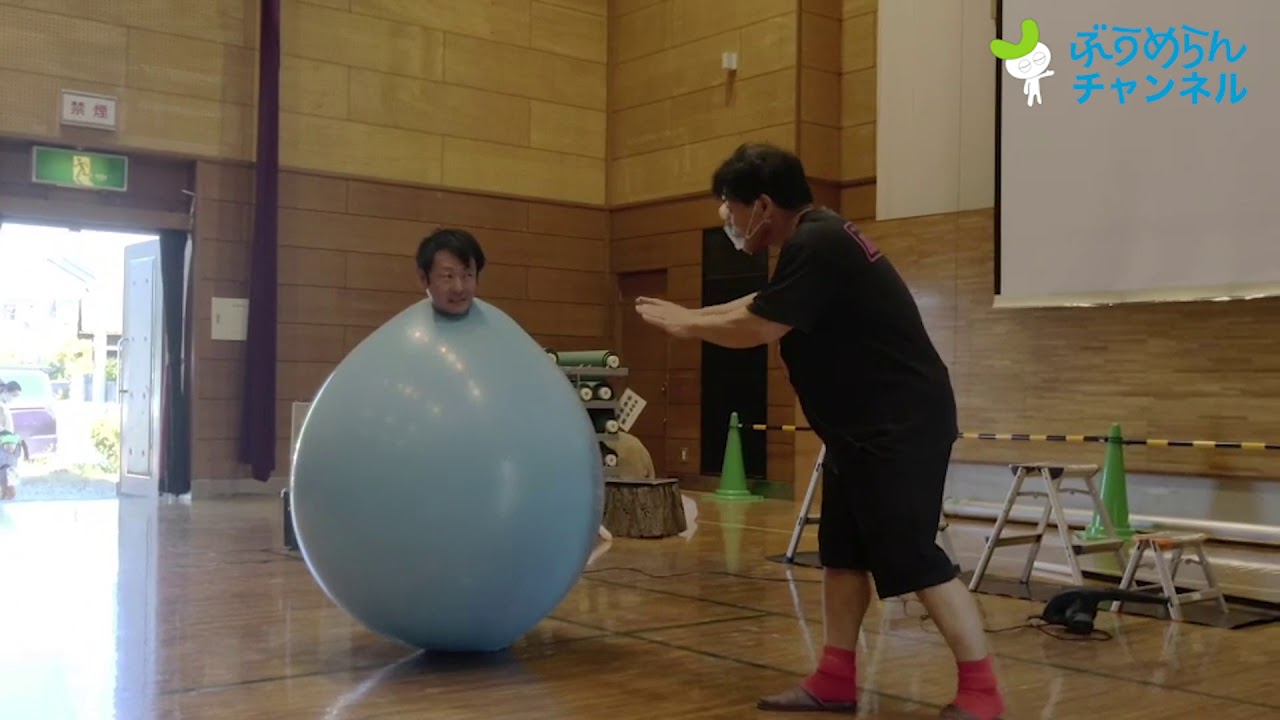 風船太郎さんのあの風船に！2020.10.31＠安桜保育園