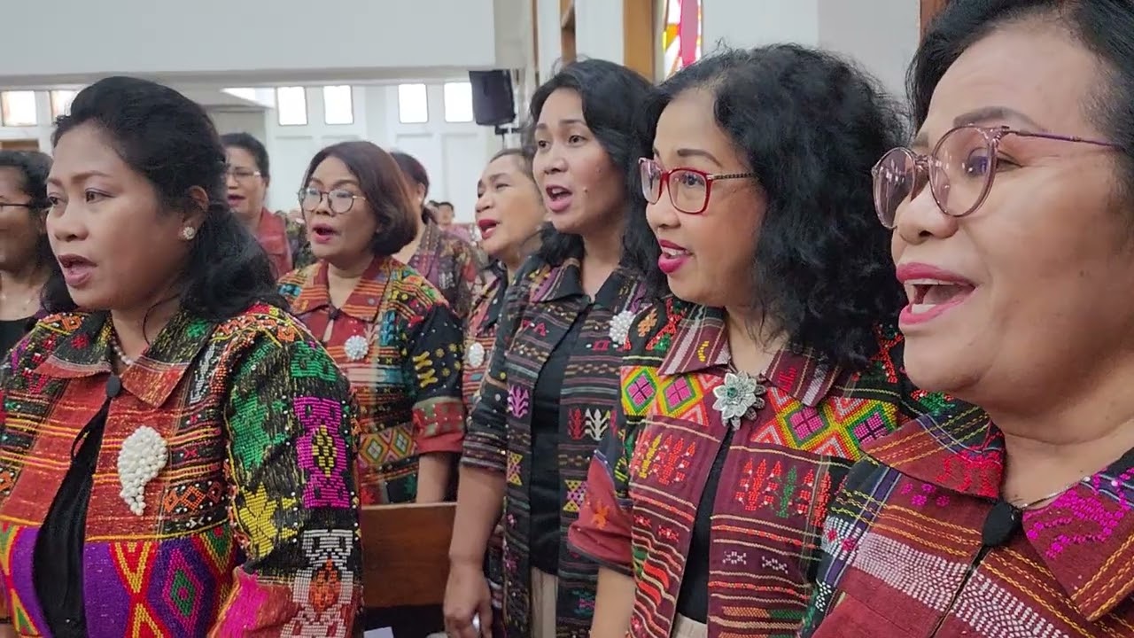 PARAR MA NGOLUNGKON TUHAN sebuah lagu pujian untuk PSW yang diciptakan Amang Drs M Pasaribu