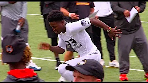 5 Star Darnay Holmes runs a BLAZING 4.32 40 Yard D...