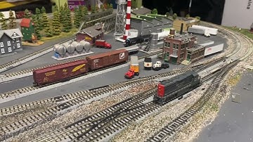 DigiTrax SDN144AO decoder install in a GP 40–2 Dues and Don’ts 😀