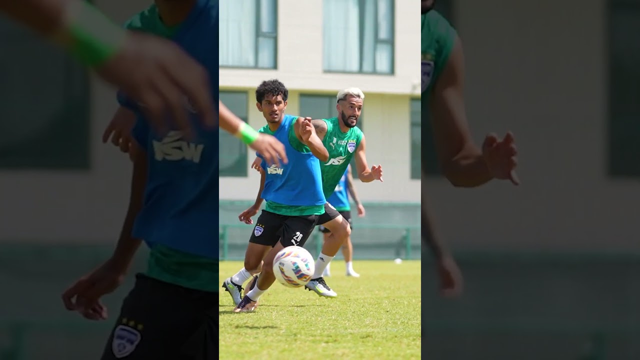 A #10 with Maradona tattooed on his calf? Let’s go! 🇦🇷 