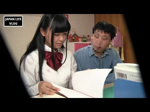 My younger sister is studying with her tutor. (JAPAN LIFE VLOG Vida Japonesa) 9