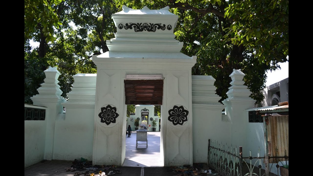 Wisata Religi Di Makam Sunan Ampel Surabaya YouTube