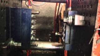 Um24-6780 Lids Top Part Mould Test Video