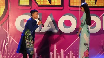 Hồ Văn Cường Và Tuyết Nhung ..Về Quê em