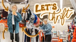 Thrift with me in the women's clothing section | Value Village SALE