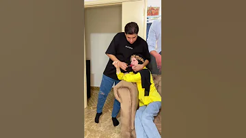 ميدو كشف جنى عم تعمل شغلات غلط عصب كتيررر 
