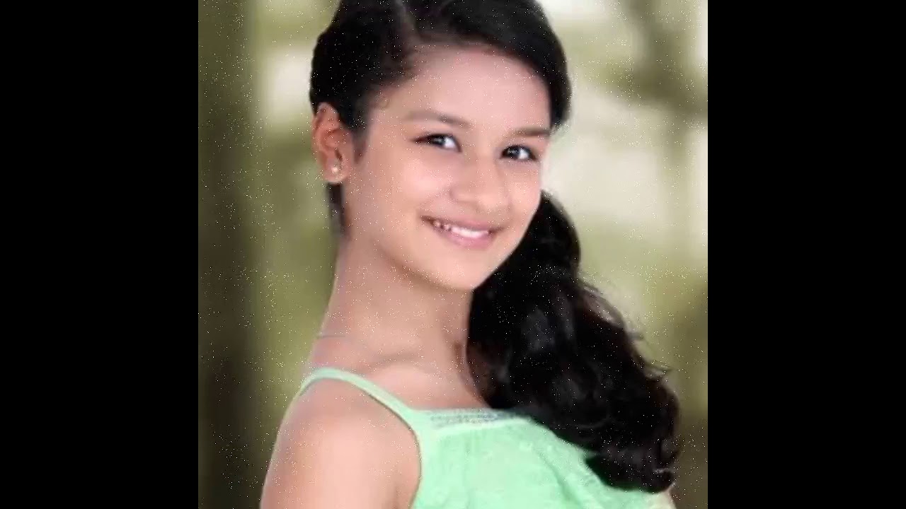 avneet kaur childhood pics