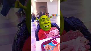 Yemeğini Ye Shrek