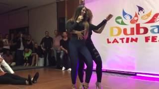 LA ALEMANA Y DESIREE BAILANDO BACHATA SENSUAL - DESIREE GUIDONET