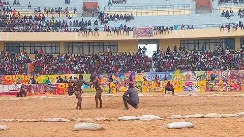 EN DIRECT  Arène nationale  combat dérange  vs mbirmi