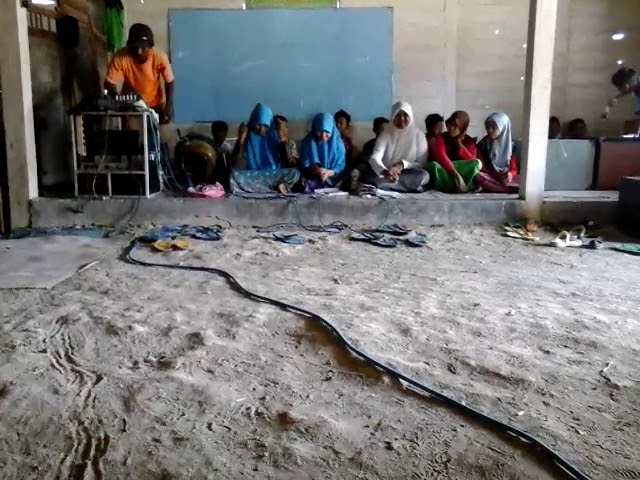 Kenangan latihan saat akan ikut festival al banjari santri MERTOGOLO class=