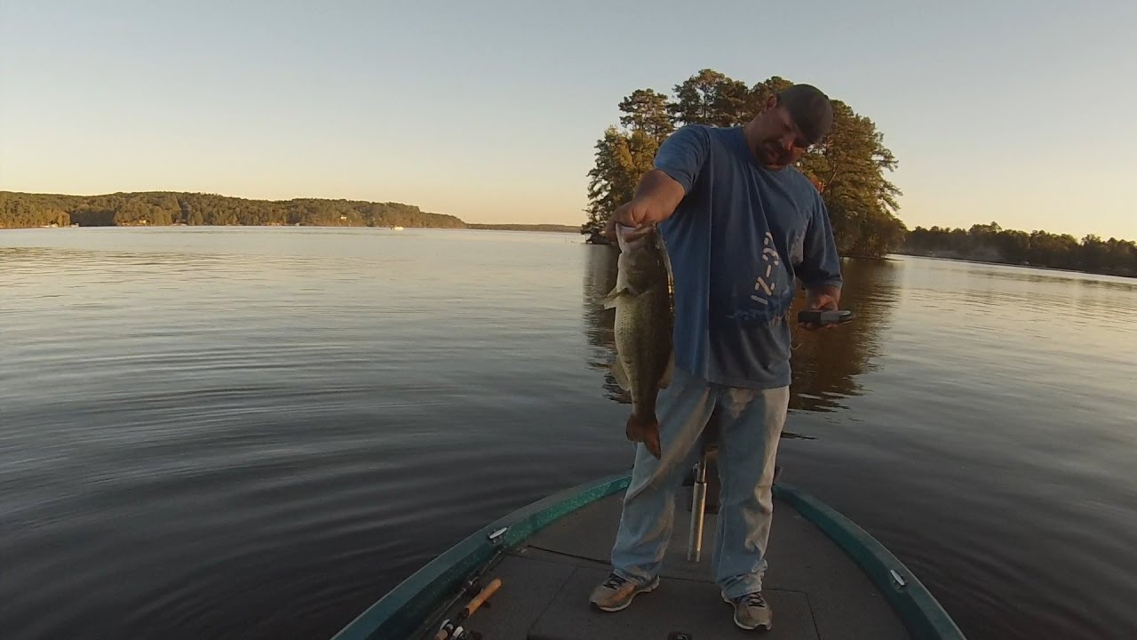 Tips for April bass fishing on South Carolina's Lake Wateree