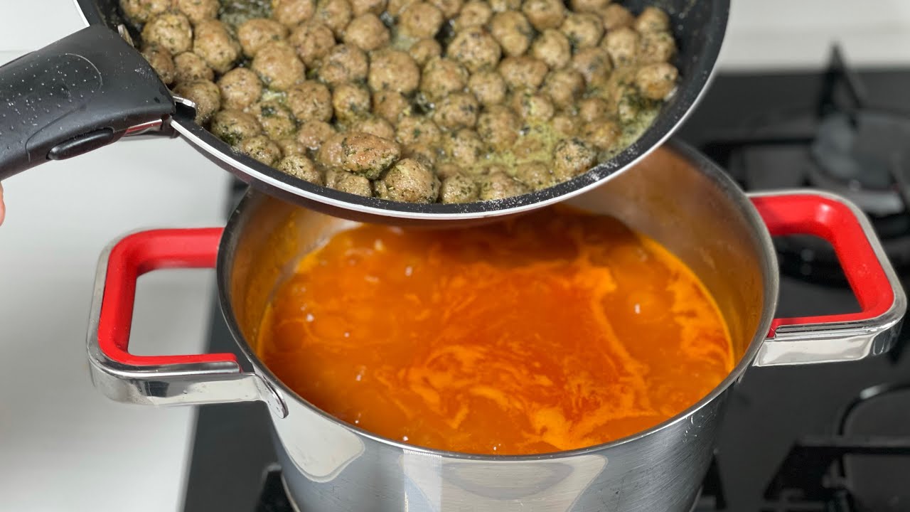 Bu Çorbayı Evdekiler Ana Yemek Sandı????Ana Yemek Lezzetinde Doyurucu Müthiş Köfteli Çorba Bu Çorbayı Evdekiler Ana Yemek Sandı????Ana Yemek Lezzetinde Doyurucu Müthiş Köfteli Çorba