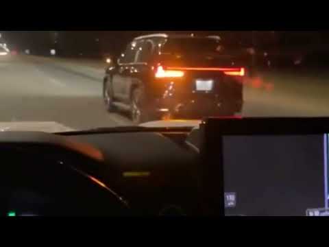 جيب لكزس 2025 ضد فكسار خط