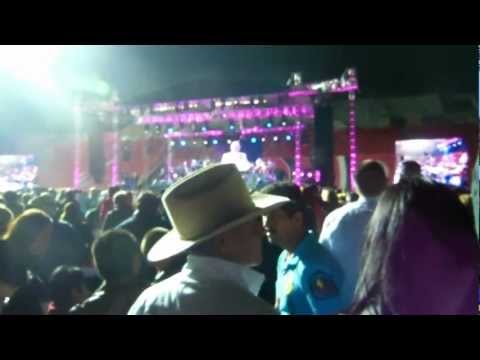 Video: Lenin Ramírez Vuole Bere Tequila Con Vicente Fernández
