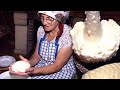 MANTEQUILLA artesanal. Ordeño de la leche y elaboración manual de este alimento | Documental