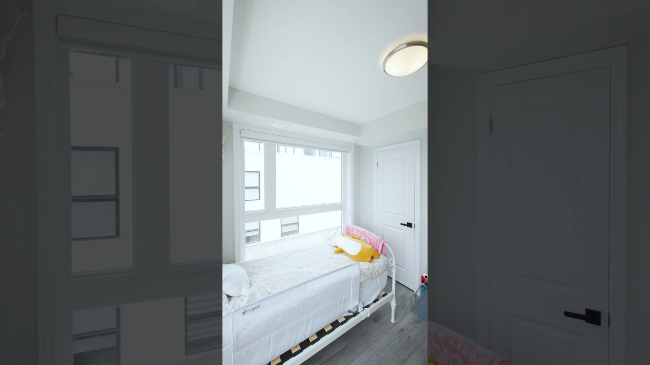 FOR SALE - STACKED TOWNS BY MINTO IN OAKVILLAGE COMMUNITY!