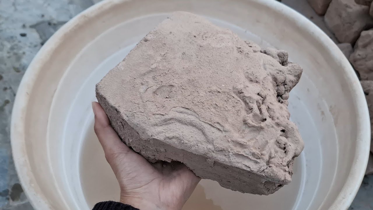 New video Choco dirt water crumbling satisfying
