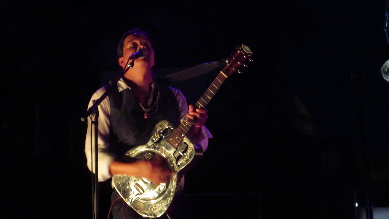 Digging Roots perform "Cover Me" at Stuart Park, Kelowna, BC