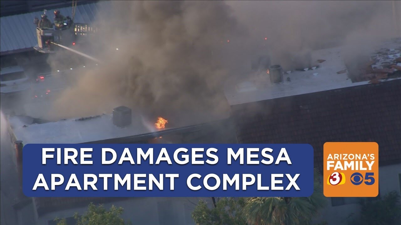 Firefighters battle large fire at Mesa apartment complex - YouTube