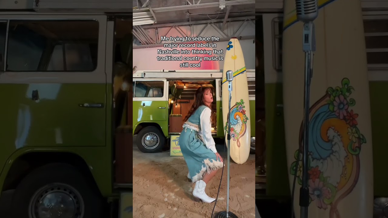 Country Music Twerk | Emily Zeck | Soul Arch Surf Club 