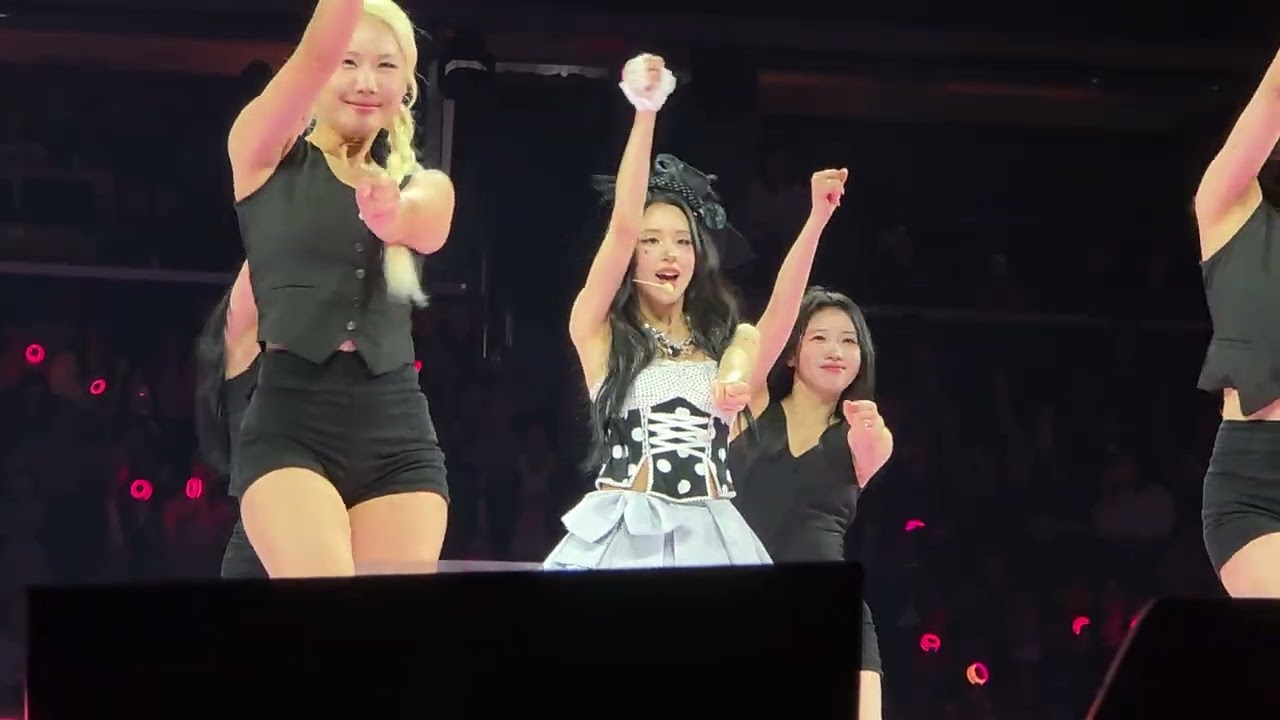 TWICE (트와이스) - SHOOT (Firecracker)   (Chaeyoung (채영) Solo)  Live in Washington, DC  20260213 (Day 1)