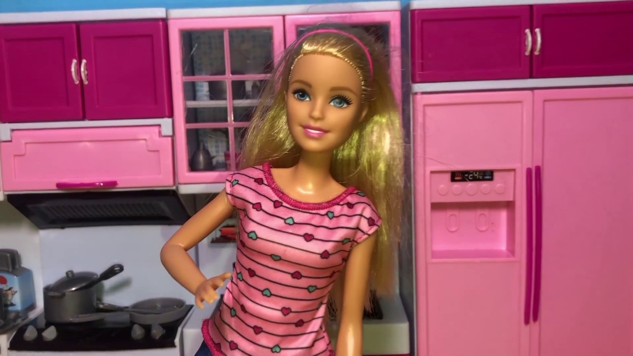 Barbie Kendi Mutfağında Ponylere Yemek ve Pasta Yapıyor YouTube